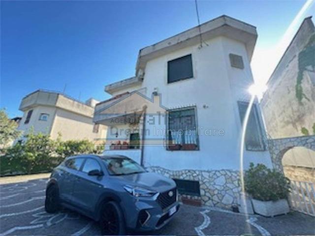 Case e ville in vendita di 230 m²