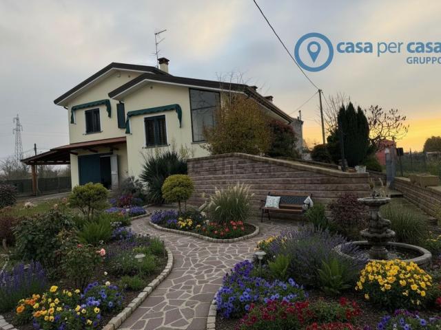 Case e ville in vendita di 230 m²