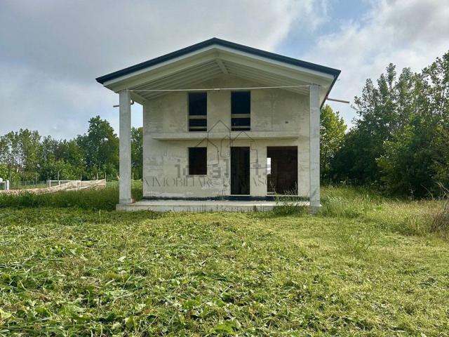 Case e ville in vendita di 230 m²