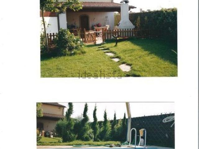 Case e ville in vendita di 230 m² in Via del Castellaccio