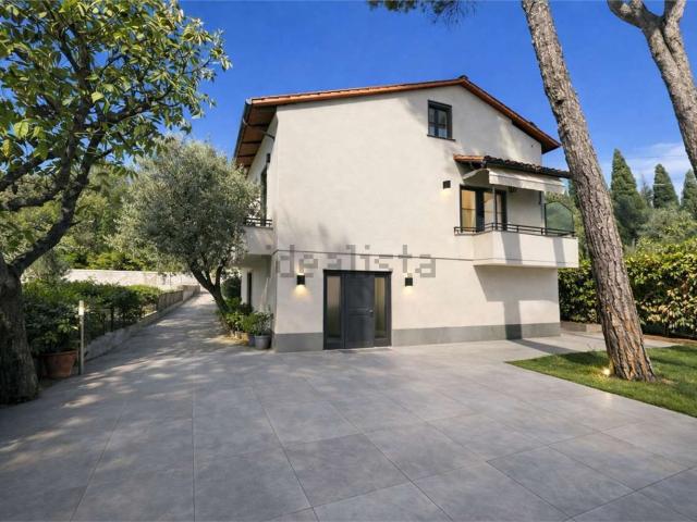 Case e ville in vendita di 230 m² in Via di Macia