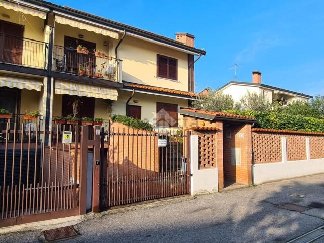 Case e ville in vendita di 230 m² in Via Filippo Brunelleschi, 2