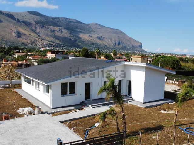 Case e ville in vendita di 230 m² in Via Pastificio