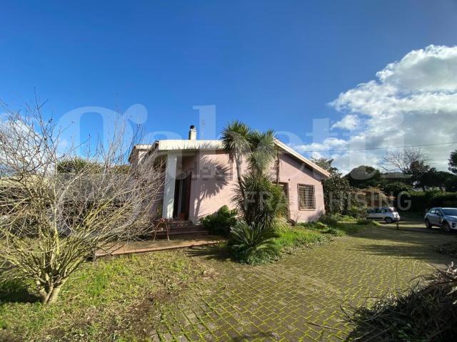 Case e ville in vendita di 230 m² in Via Quarto Sant&apos Antonio, 39