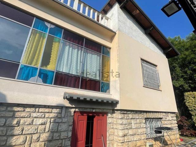 Case e ville in vendita di 230 m² in Viale Sant&apos Eufemia