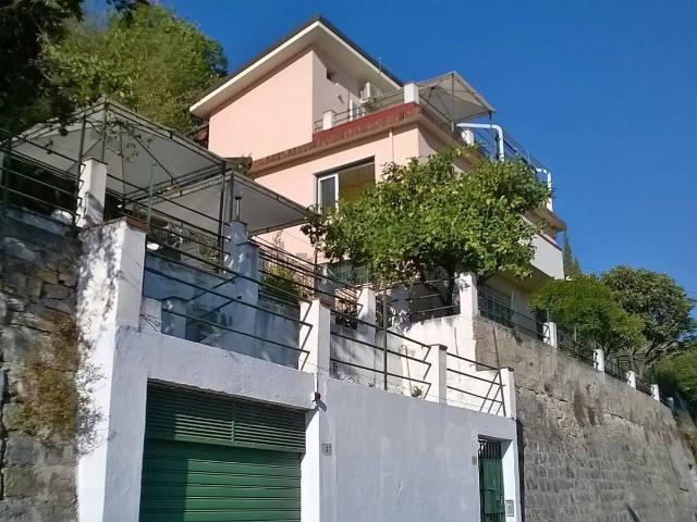 Case e ville in vendita di 230 m² in Strada San Giovanni