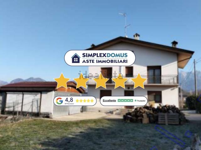 Case e ville in vendita di 231 m² in Via Ledra