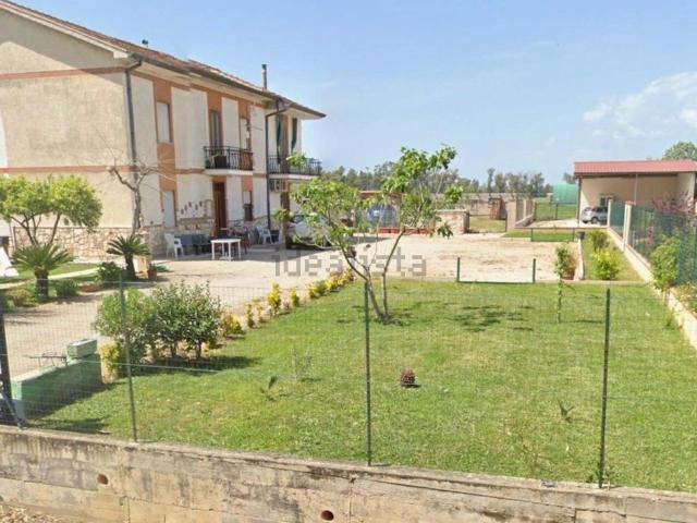 Case e ville in vendita di 232 m² in Via Guardiola, 38