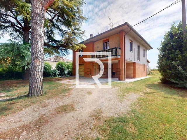 Case e ville in vendita di 232 m² in Via Mazzacavallo, 3