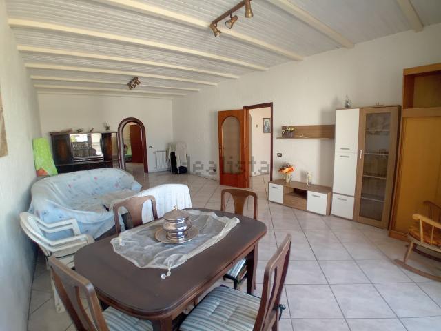 Case e ville in vendita di 232 m² in Via Piave