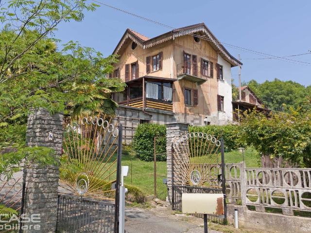 Case e ville in vendita di 232 m² in Strada Cesani Granero, 6