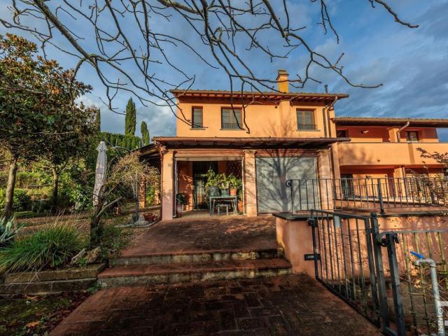 Case e ville in vendita di 233 m² in Strada Provinciale San Miniato