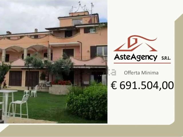 Case e ville in vendita di 2341 m² in Via Moncocitto, 2
