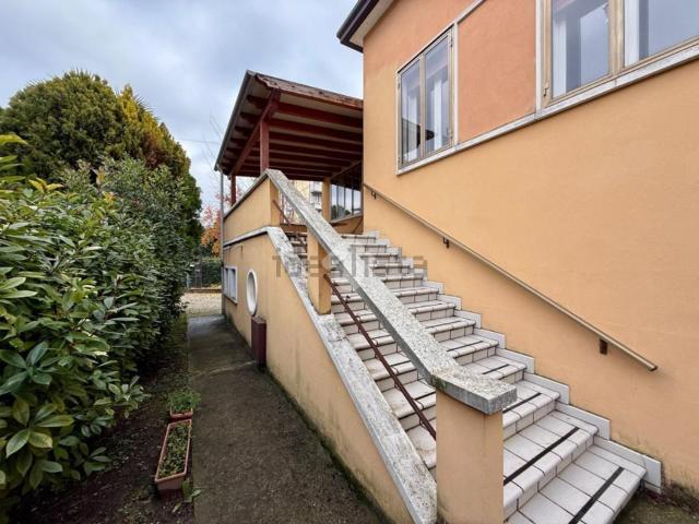 Case e ville in vendita di 234 m² in Via Giuseppe de Leva