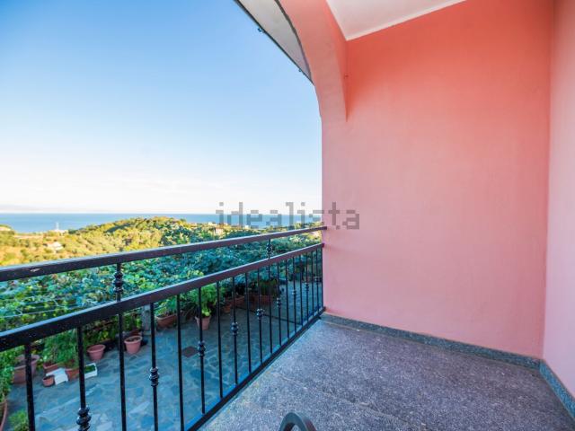 Case e ville in vendita di 234 m² in Via San Lorenzo al Colle