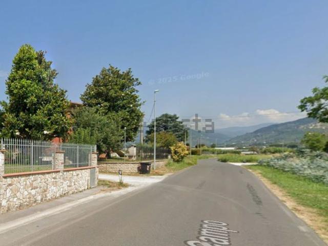 Case e ville in vendita di 234 m² in Viale Francesco Forti