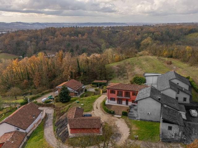 Case e ville in vendita di 234 m² in Frazione Quarto Inferiore, 168
