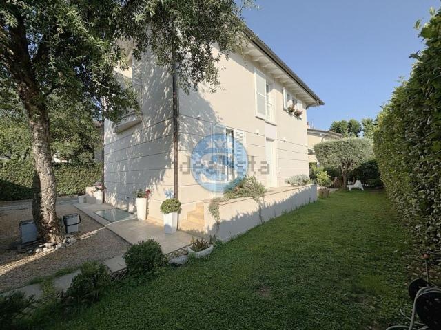 Case e ville in vendita di 235 m²