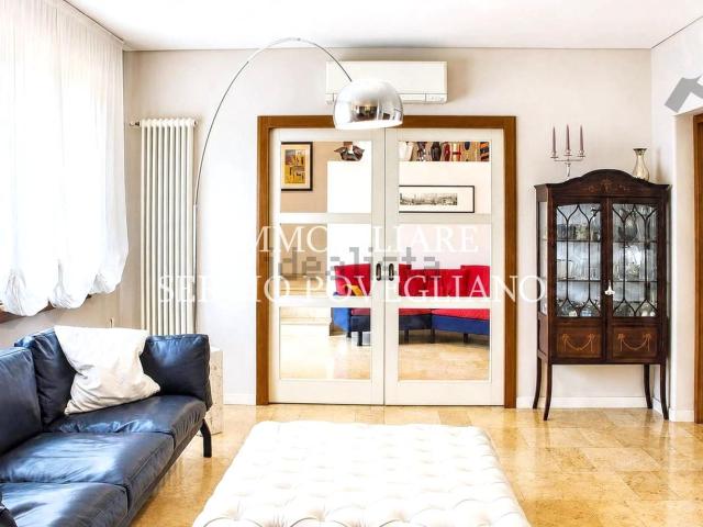 Case e ville in vendita di 235 m² in Via Dogali