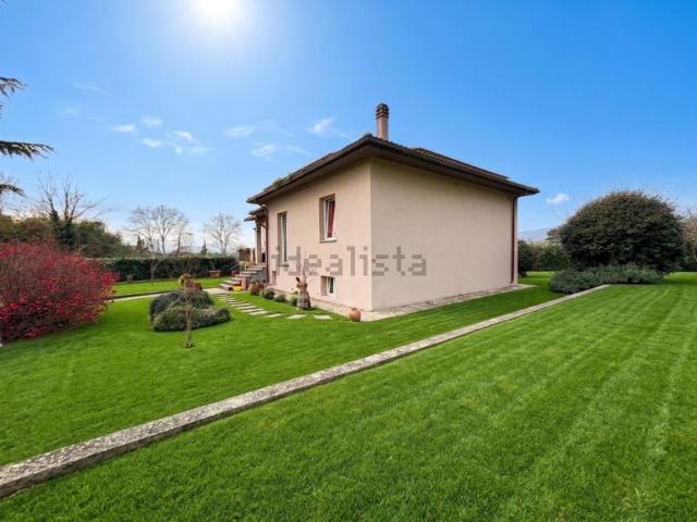 Case e ville in vendita di 235 m² in Via Ponte a Vicchio, 70