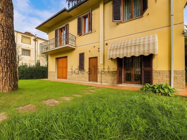 Case e ville in vendita di 236 m²