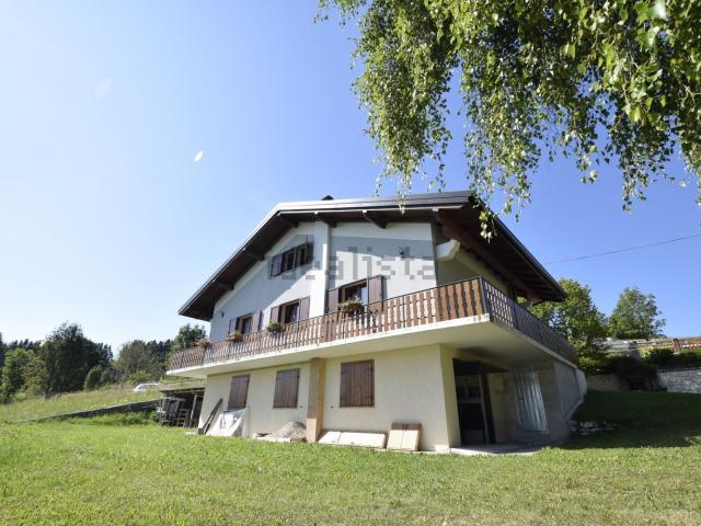 Case e ville in vendita di 236 m²