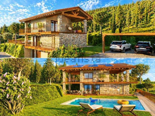 Case e ville in vendita di 236 m² in Via Campagnola