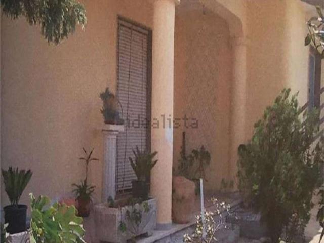 Case e ville in vendita di 236 m² in Via Amilcare Ponchielli