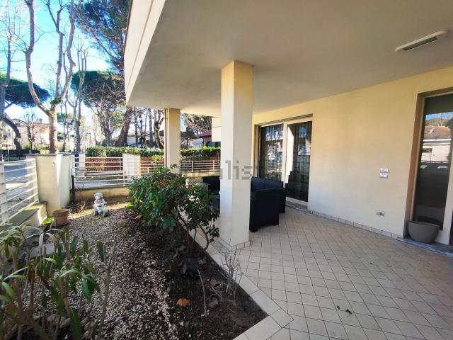 Case e ville in vendita di 236 m² in Via Arcangeli