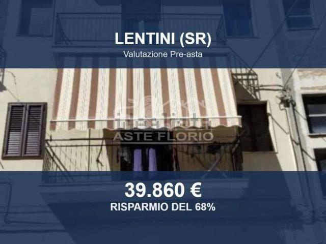 Case e ville in vendita di 236 m² in Via Santa Croce, 24