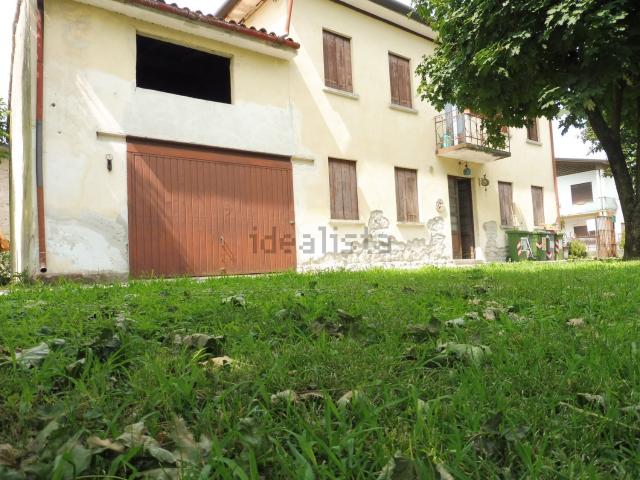 Case e ville in vendita di 236 m² in Viale Alessandro Manzoni, 67