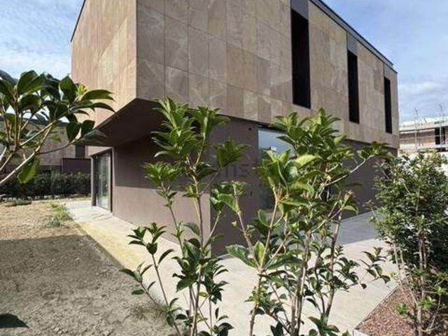 Case e ville in vendita di 237 m²