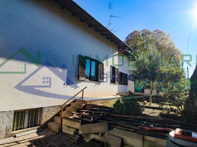 Case e ville in vendita di 237 m² in Via Salvioni