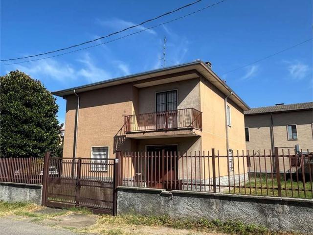 Case e ville in vendita di 237 m² in Via Rovereto, 70