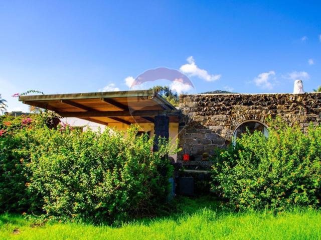 Case e ville in vendita di 237 m² in Contrada Khamma
