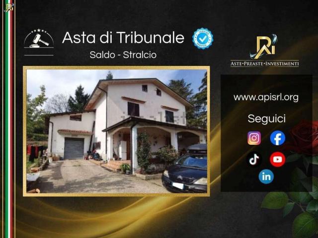 Case e ville in vendita di 237 m² in Strada Comunale Urbanelli