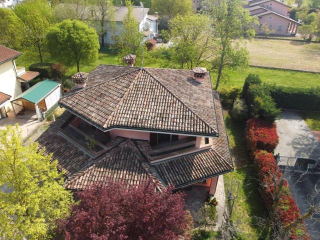Case e ville in vendita di 238 m²