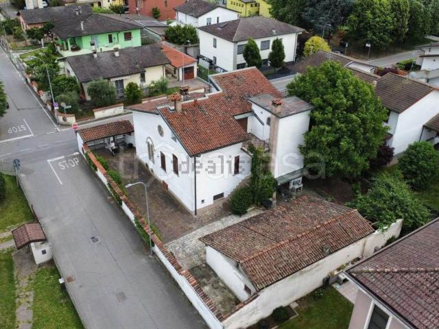 Case e ville in vendita di 238 m²