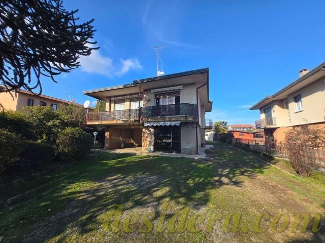 Case e ville in vendita di 238 m²