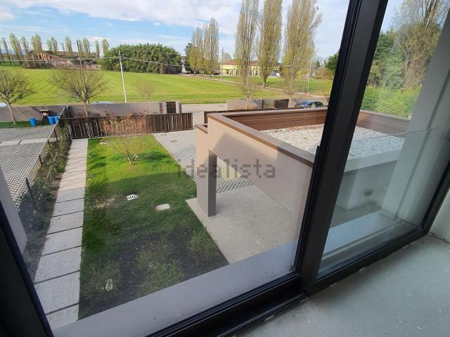 Case e ville in vendita di 238 m² in Via Guglielmo Marconi