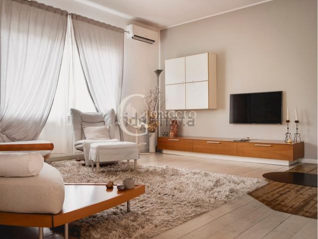 Case e ville in vendita di 238 m² in Via Domenico Loschi