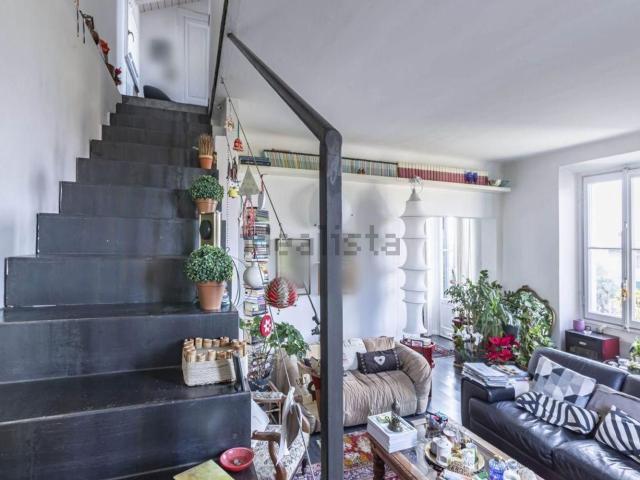 Case e ville in vendita di 238 m² in Via Luigi Angeloni