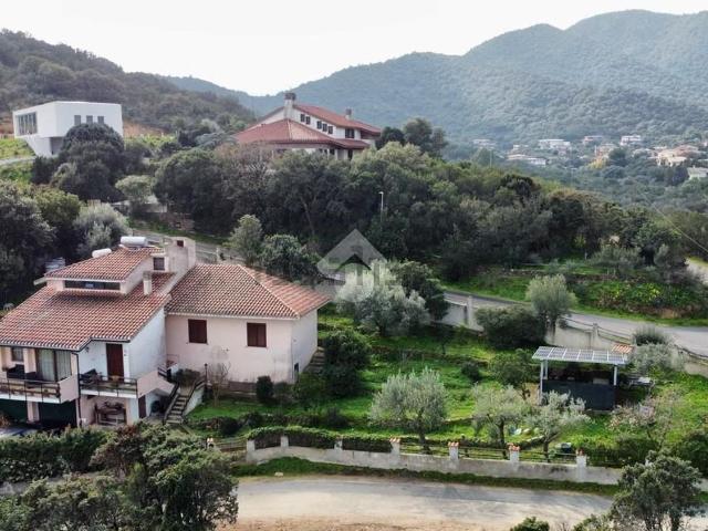 Case e ville in vendita di 238 m² in Strada 54, 12