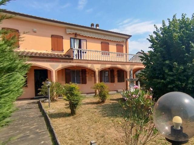 Case e ville in vendita di 239 m²