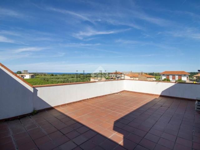 Case e ville in vendita di 239 m² in Via Adriatica, 12