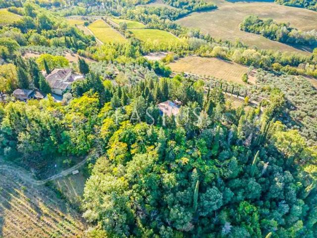 Case e ville in vendita di 239 m² in Via di Novoli, 20