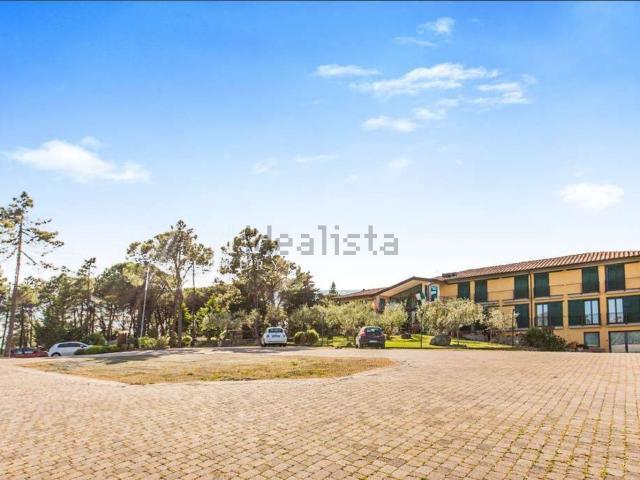 Case e ville in vendita di 2400 m² in Via Pian di Pancole, 90
