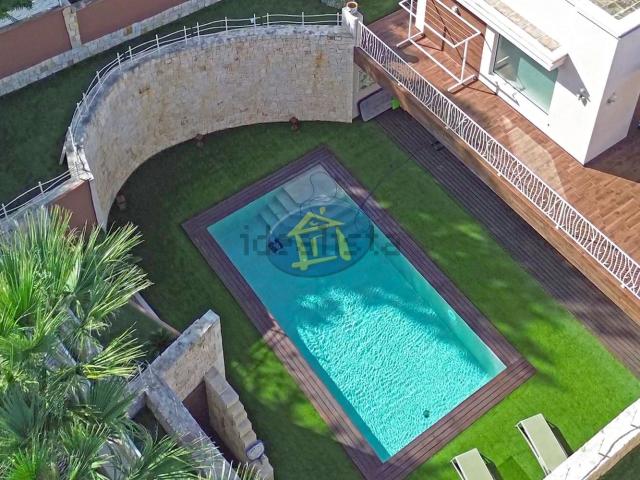 Case e ville in vendita di 240 m²