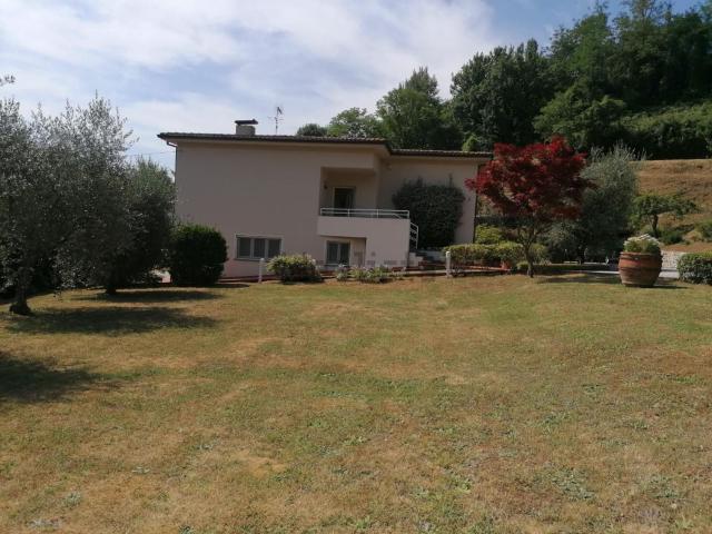Case e ville in vendita di 240 m²