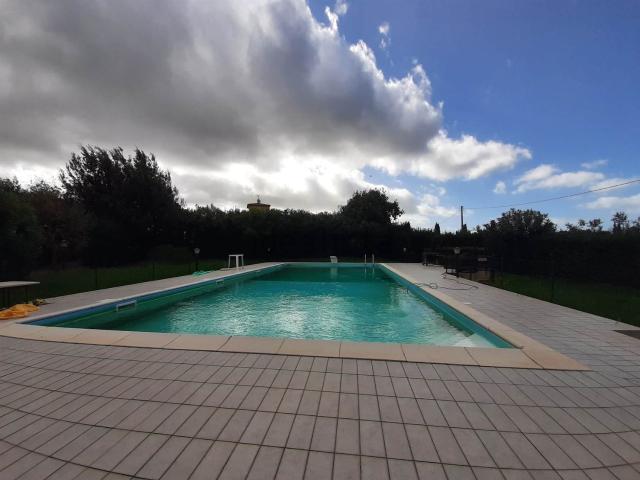 Case e ville in vendita di 240 m²